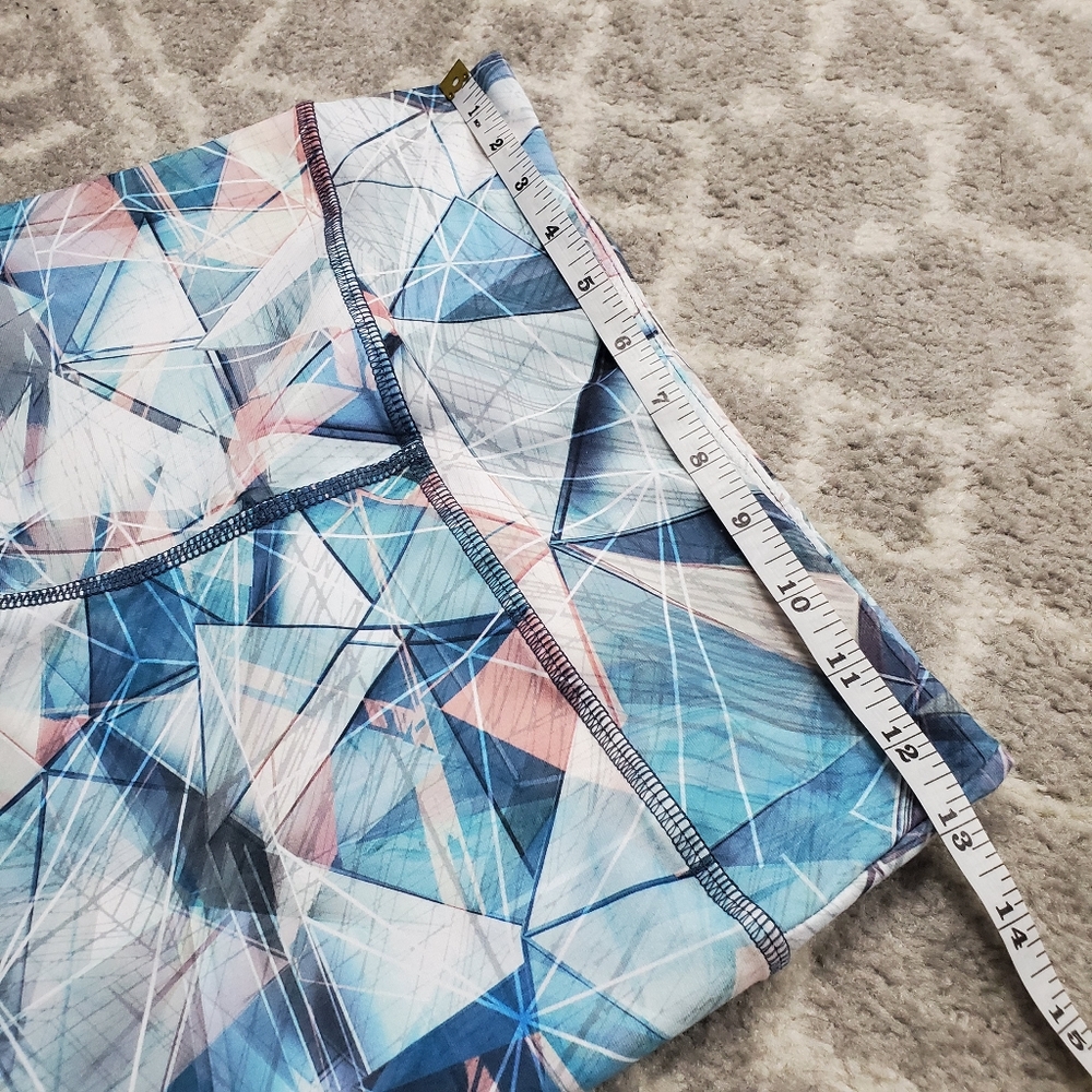 Evolution And Creation Cropped Geometric Leggings - image 6